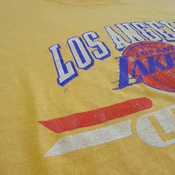 Vintage Champion Los Angeles Lakers T Shirt Yellow XLarge Basketball Graphic Tee - Picture 11 of 16